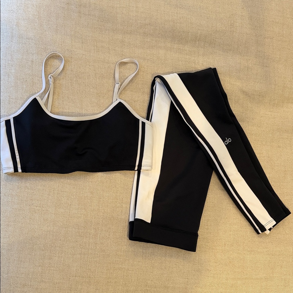 Alo Chic Black and White Sports Bra and Leggings Set